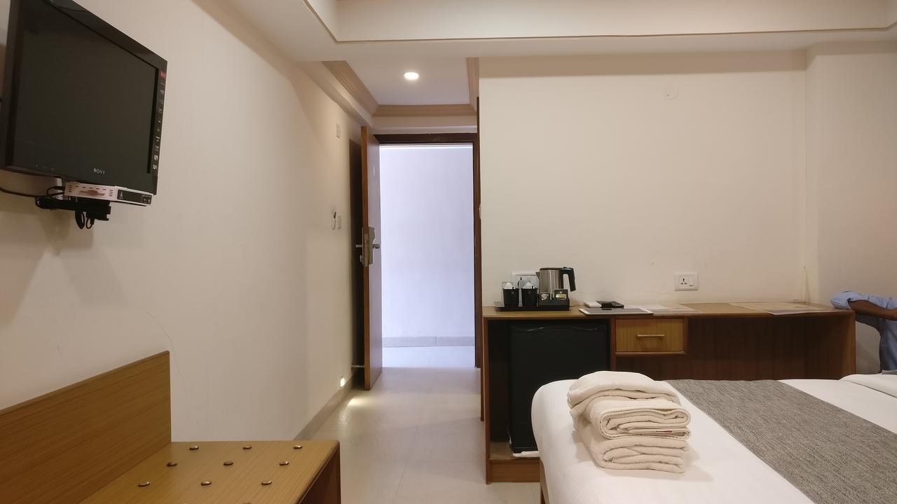 מלון פוטאפארטי Sai Towers מראה חיצוני תמונה